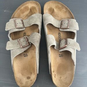 Birkenstocks Arizona - Taupe Suede Leather